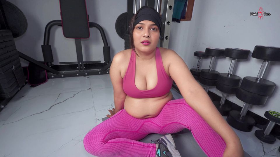 Gym chudai- Stepsis Offers her Tight Pussy to Stepbro for Workout in Homegym with Hindi Sex Video.