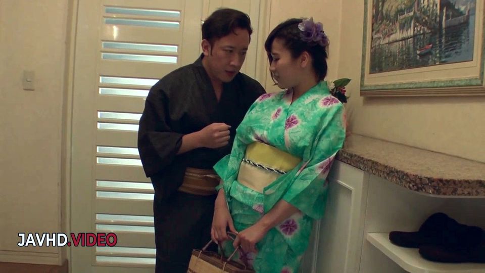 Hot Japanese Housewife Shares Intimate Cam Session With Husband