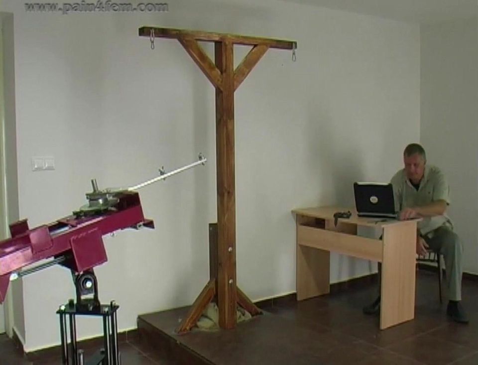 Genny Spanking Machine - Breast Whipping