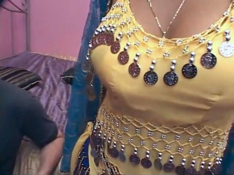 Big ass Indian honey sucks and fucks big dick in bed