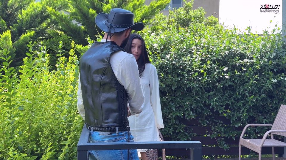 Shy Eva Tender Gets Her Ass and Pussy Destroyed in Hard Double Penetration on the Porn Set! Bts Dirty Talk!