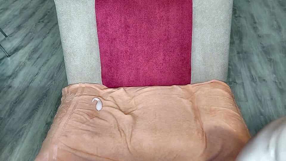 Big Lips Closeup Hairy Pussy Orgasm From Clit with Vibrator Stockings Fetish Ginnagg
