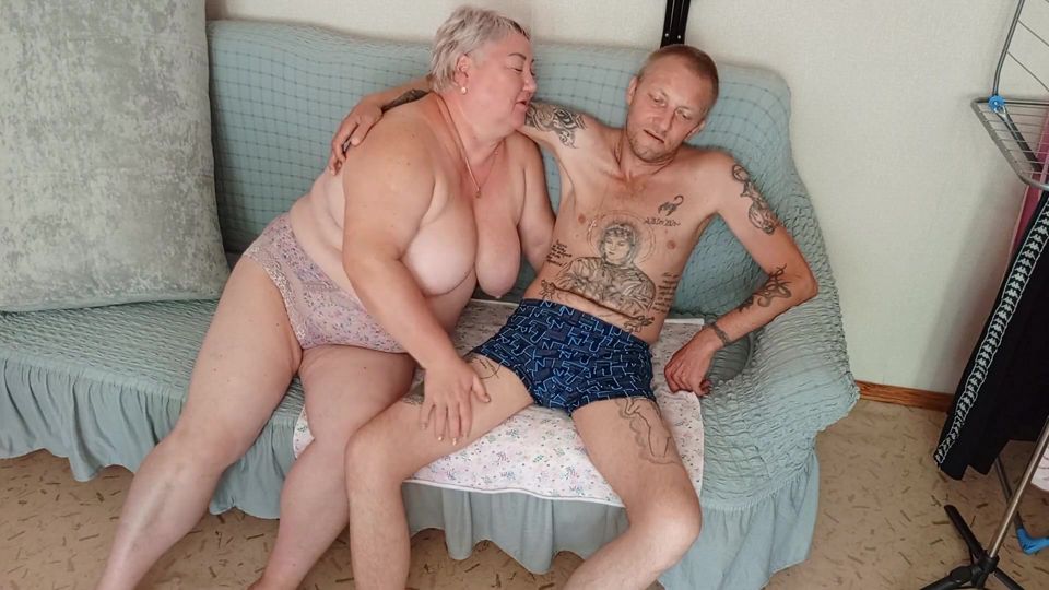 Stepmom Enjoys Milking Stepson's Cock