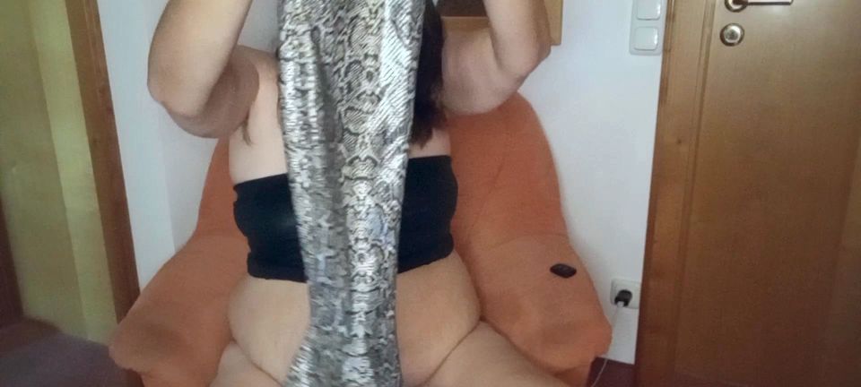 Real German MILF Starts Her Hot Cam Session - Slow Tease Clip 1 - The quiet beginning