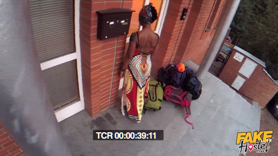 Fake Hostel - Latina Claudia Bavel & Lola Reward Helpful Steve with a Double Blowjob & 3some Sex