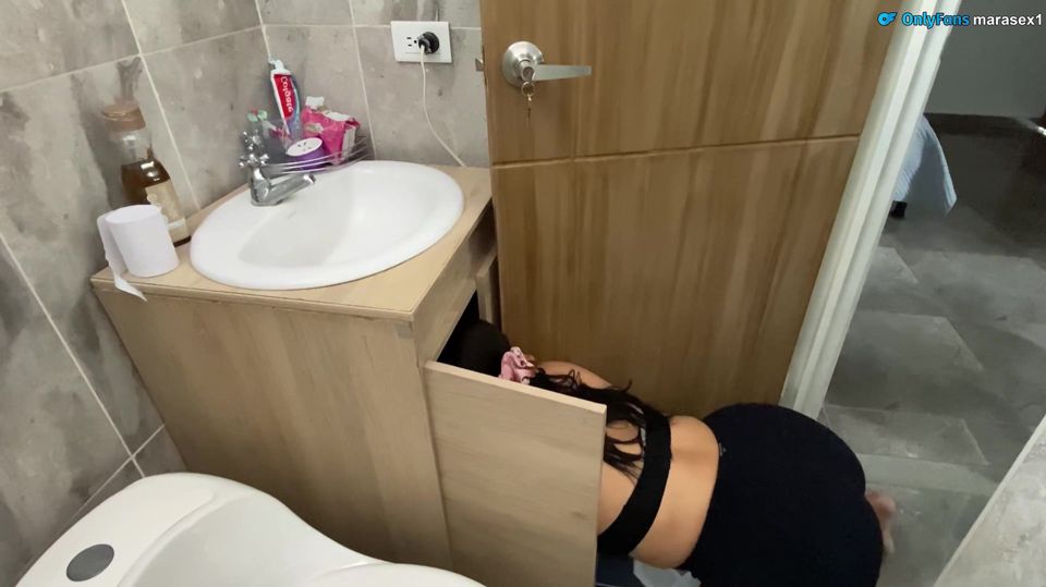 I Seduce My Roommate and Get a Big Cumshot on My Tits - Pronoiamey