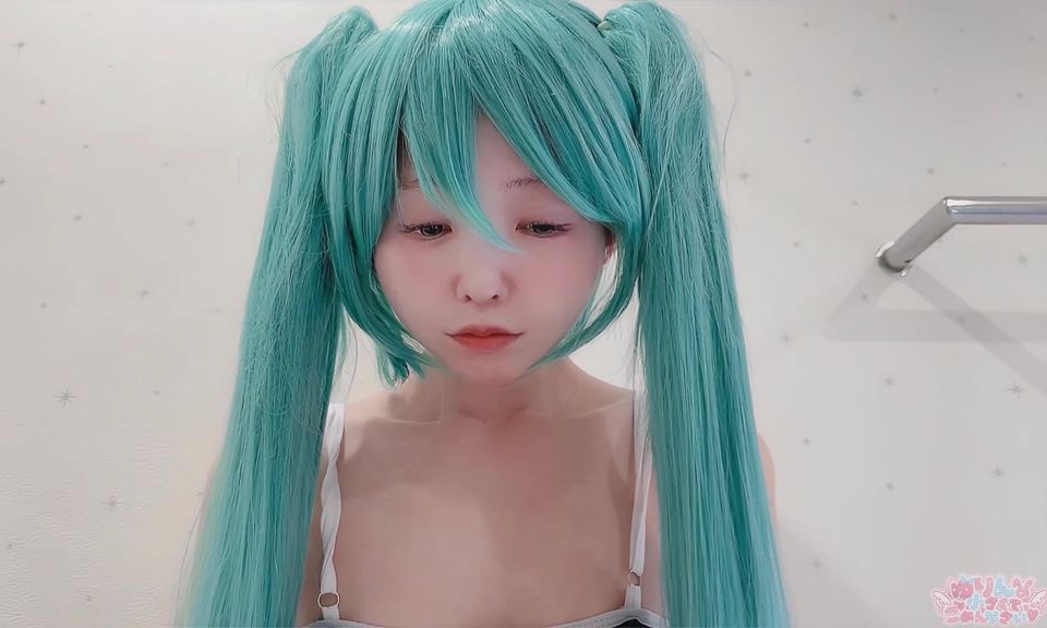 Please watch Hatsune Miku's perverted hehe-ahe masturbation in a school swimsuit! Thinking you're watching, she herself nipples