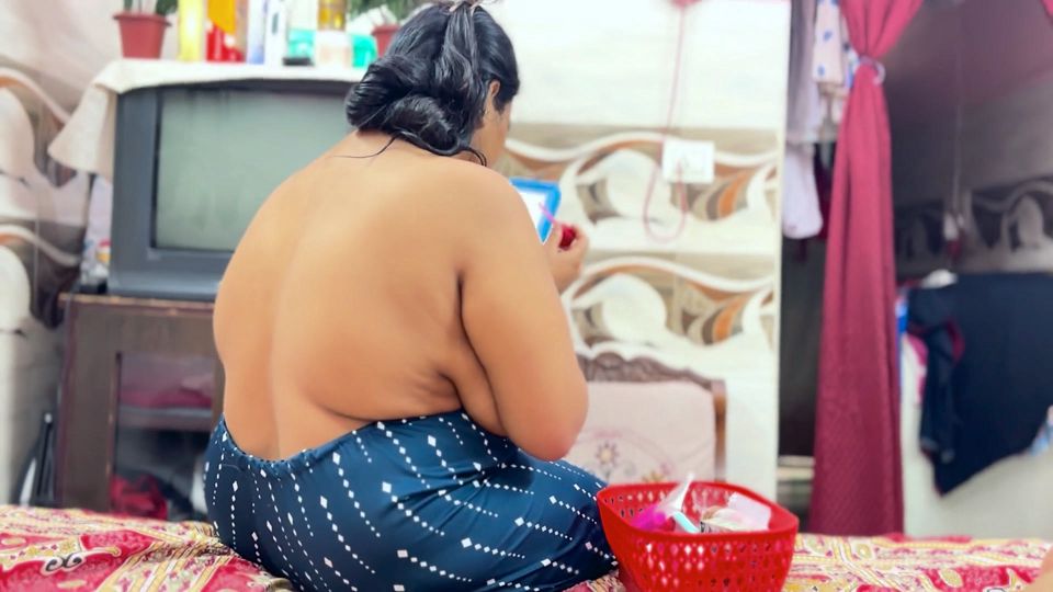 Hot Indian Wife Fucked By Husband In Bedroom. Hindi Video.