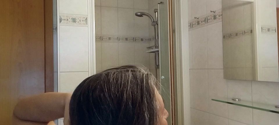 53-year-old BBW in the shower - do you want to watch me?