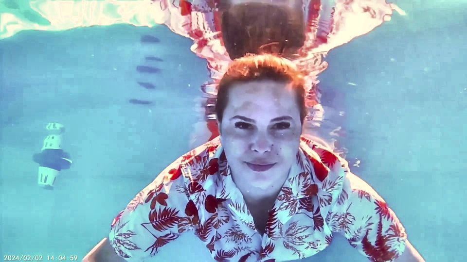 Long Breath Holding Underwater