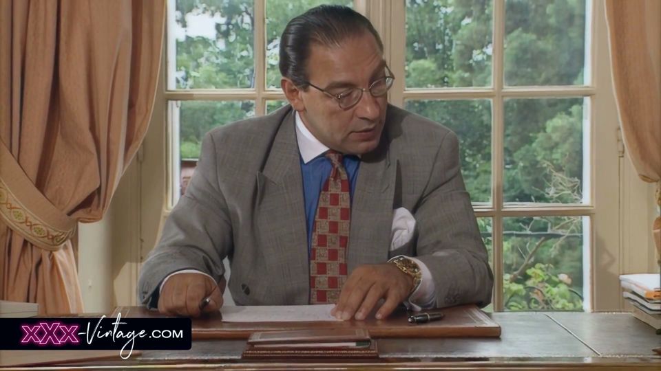The Nymphomaniac Secretary
