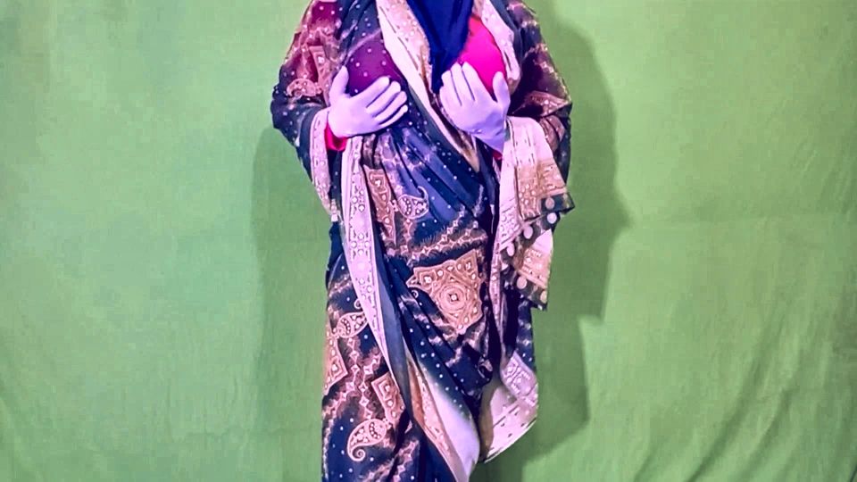 An Indian beauty masturbating while wearing a saree, clear Hindi