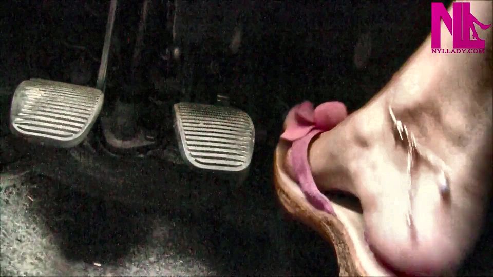 Fast Pedal Pumping in Floral Flops and Golden Anklet