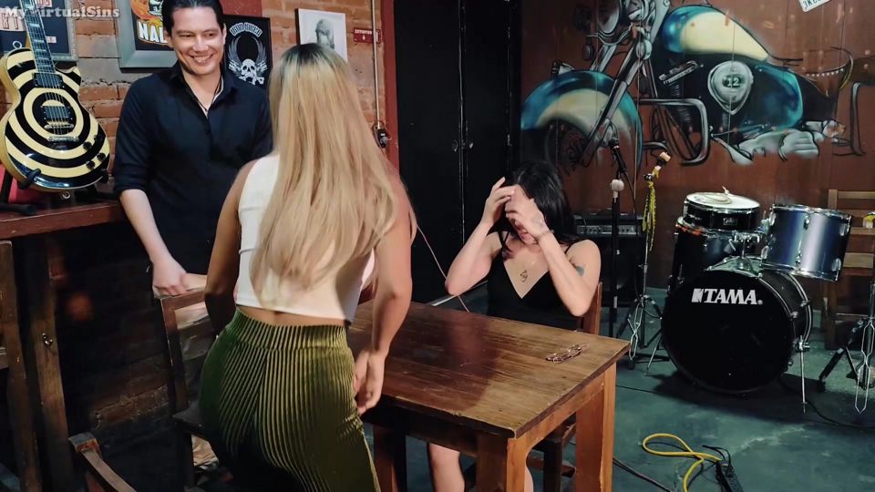 Fucking my girlfriend and her best friend to warm up