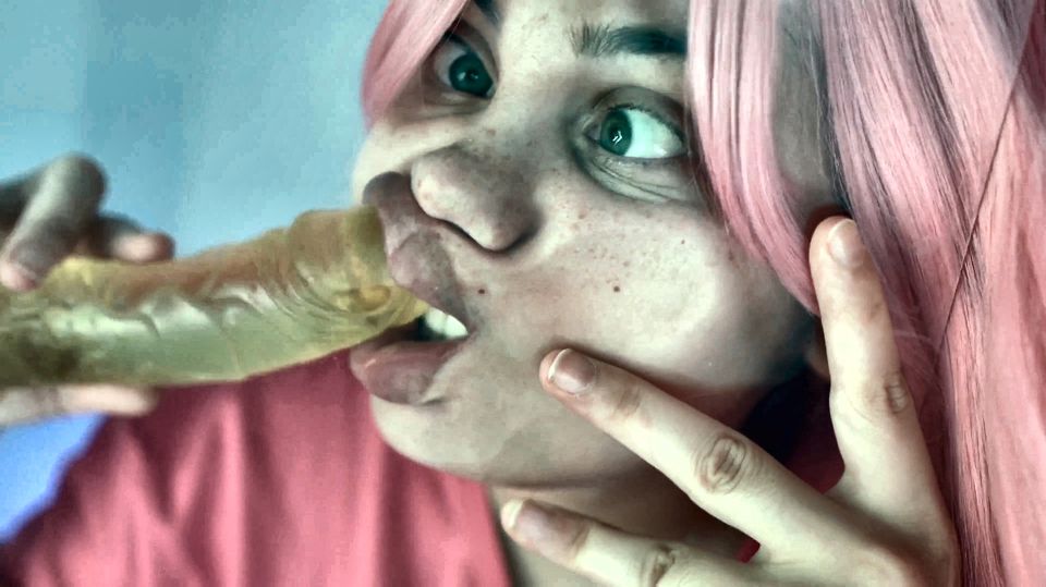 Silly Face Fetish and Pignose in Glass