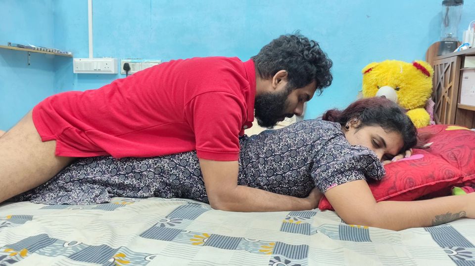Mallu hot desi girl ass romance with desi boy