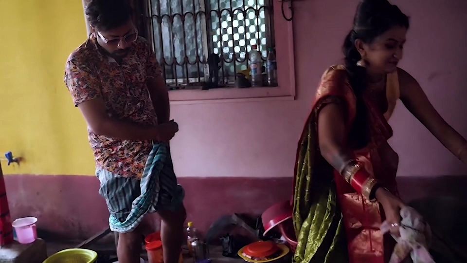 Soteli beti ko itna chod ki wo rone lgi hardcore sex