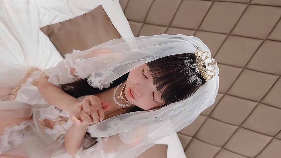 Japanese kawaii cute idols give blowjobs to get work