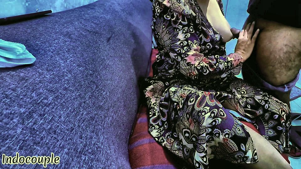 Adik tiri muslim nyepong kontolku dan di-doggy habis-habisan
