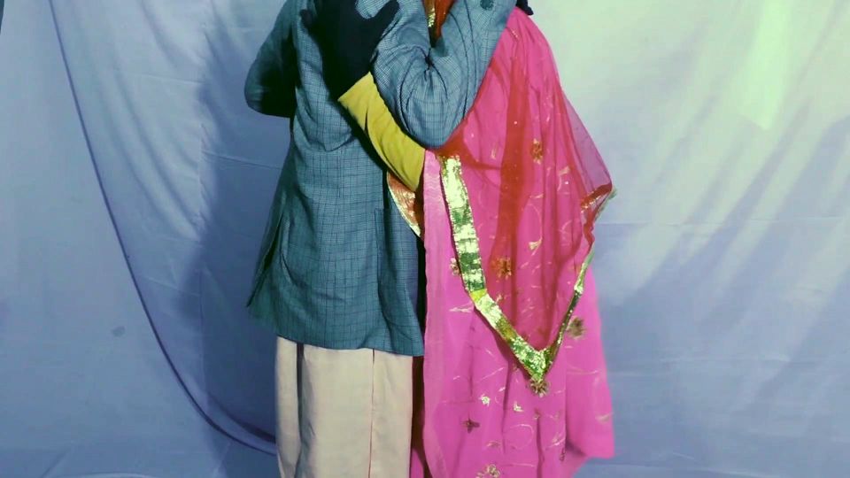 Having sex with a very beautiful Indian stepmother after removing her saree