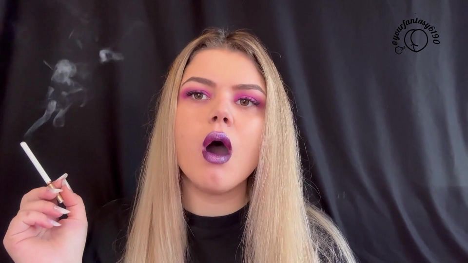 Velvet Vixen: Smoking Seduction
