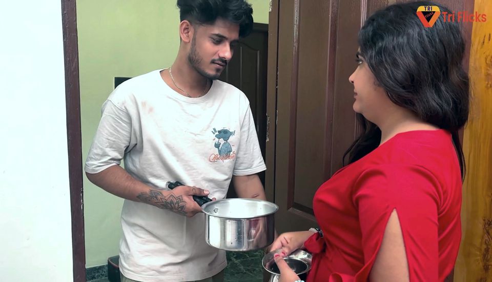 Pados Wali Bhabhi Kai Doodh ka Chakkar
