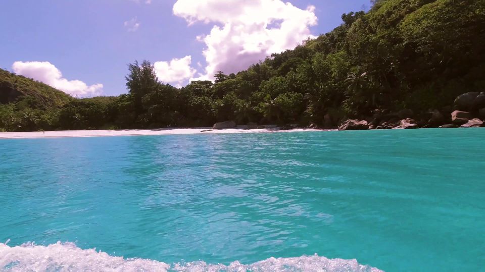 Risky beach sex paradise island