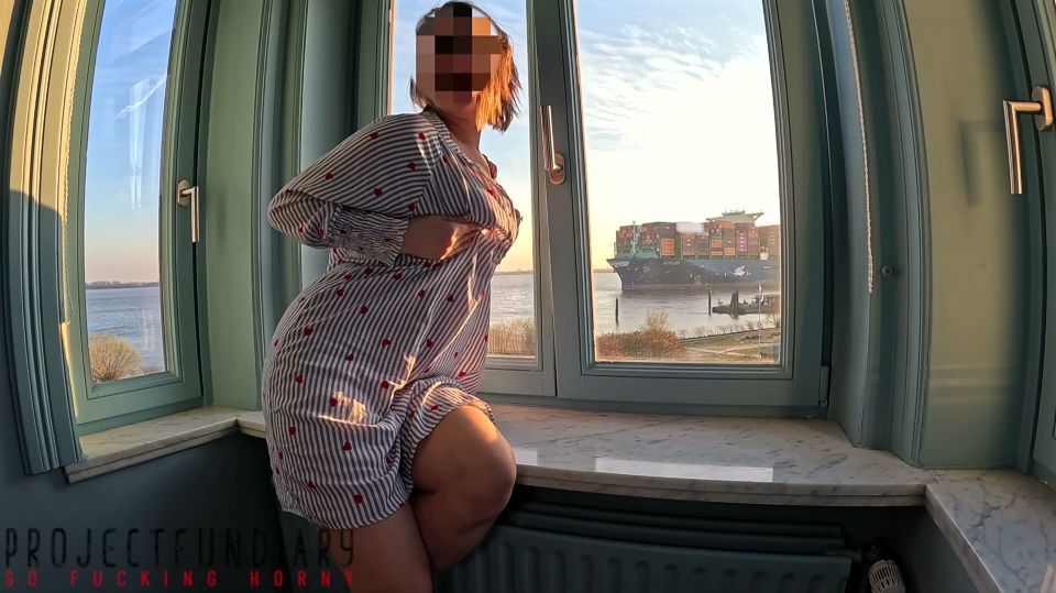 Curvy Girl From Next Door Has Barefoot Risky Window Sex, Projectfundiary