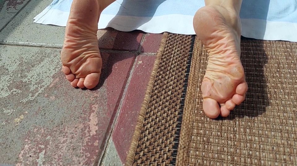 Selena's outdoor games