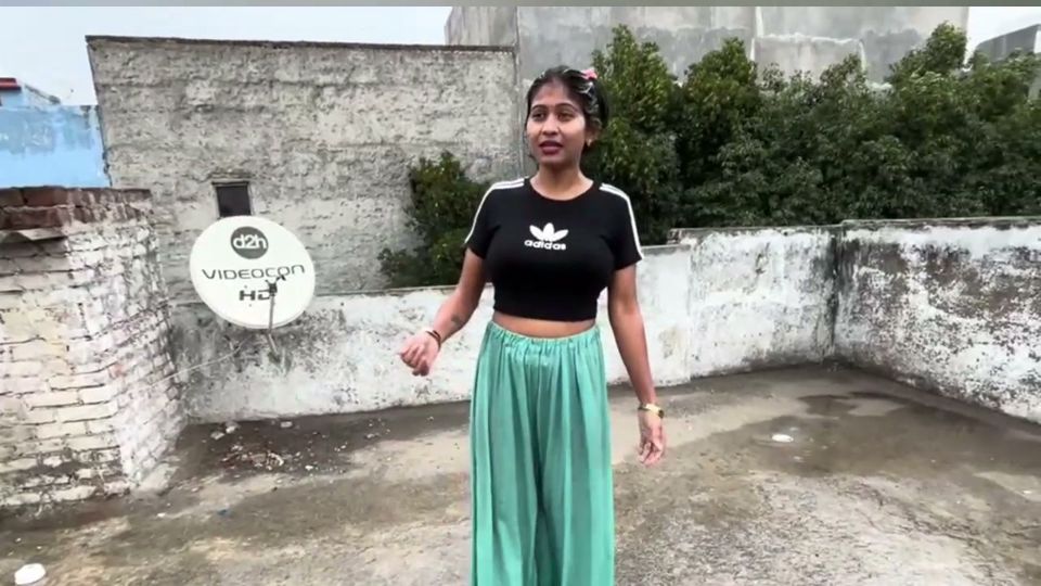 Step brother and step sister romance videos - desi village Aunty sex - boobs show.