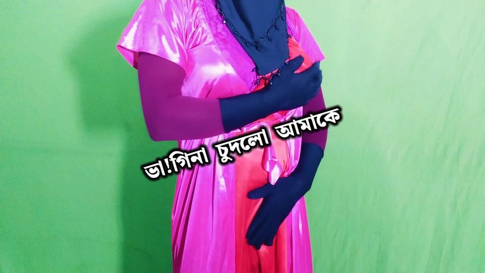 Masturbation and dirty talk by a very beautiful Indian stepmother - clear Bangla audio