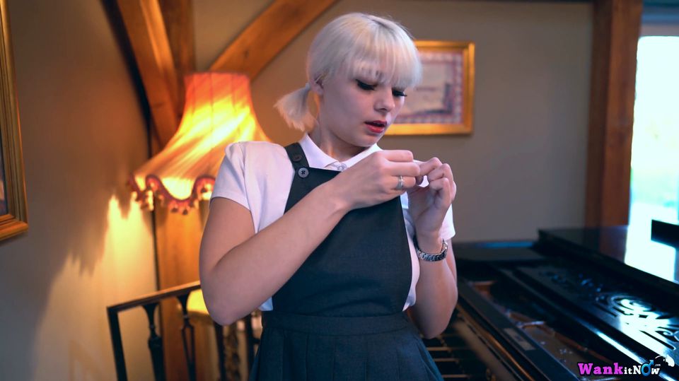 Baby Dolliiy - Pianists Penis