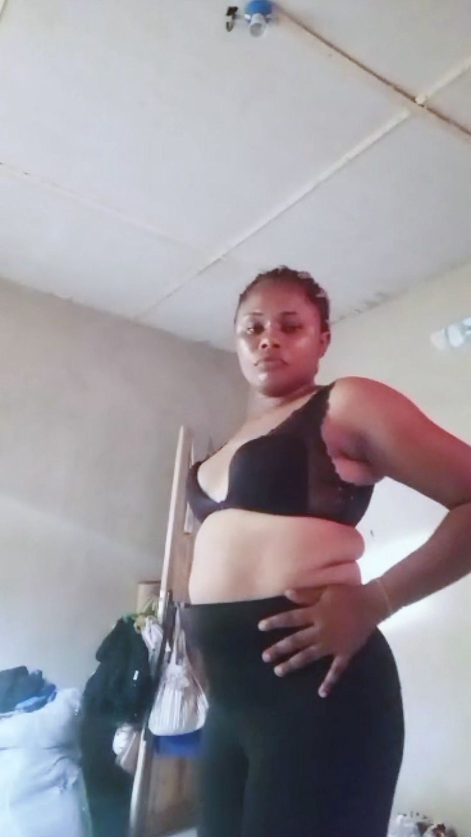Sexy body and fresh pussy