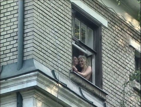Blonde Hot MILF Seduced a Black Man Before She Suck a Monster Cock