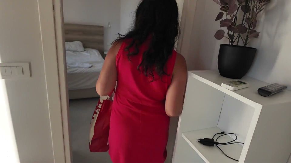 Sharing a Hotel Room with My Sexy Stepmom Is a Risky Endeavor