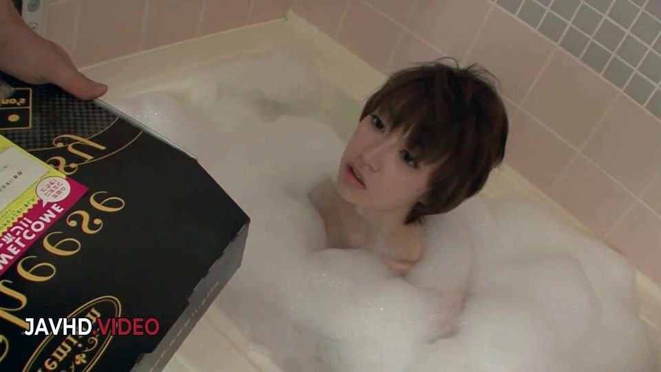 Akina Hara Gives a Steamy Bathroom Blowjob