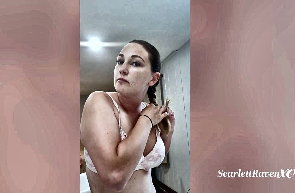 Scarlettravenxo Gets Ready and Performs a Custom for a Fan