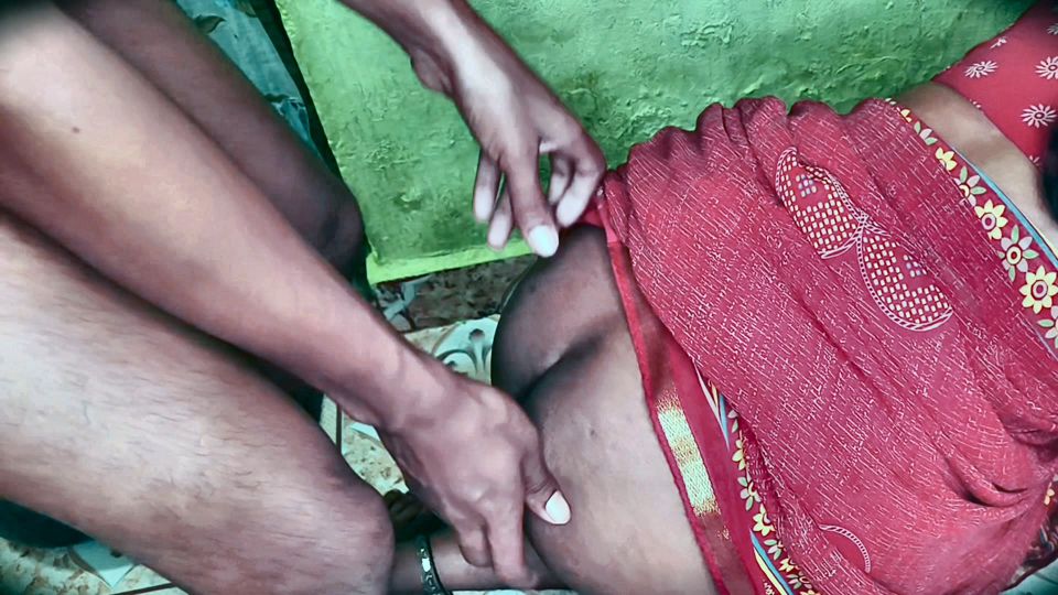The boss had sex with the maid from behind while she was mopping the floor, doggy style.