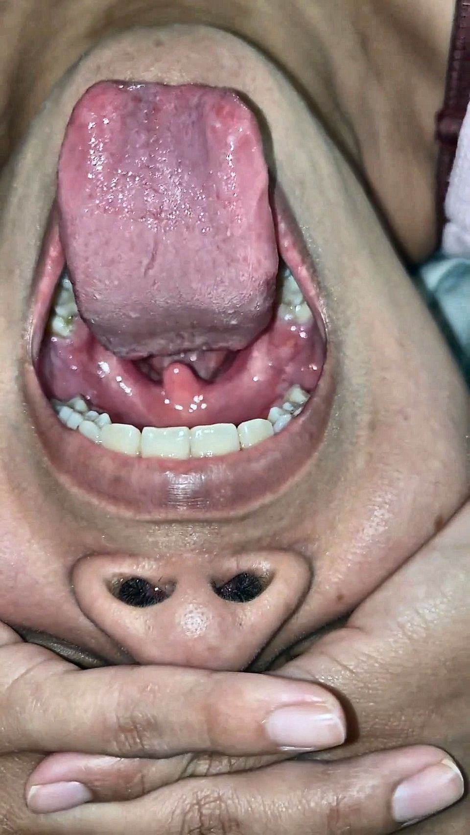 Fucking My Slave's Mouth Upside Down Non-stop Until I Cum Inside Her Stuffed Throat.