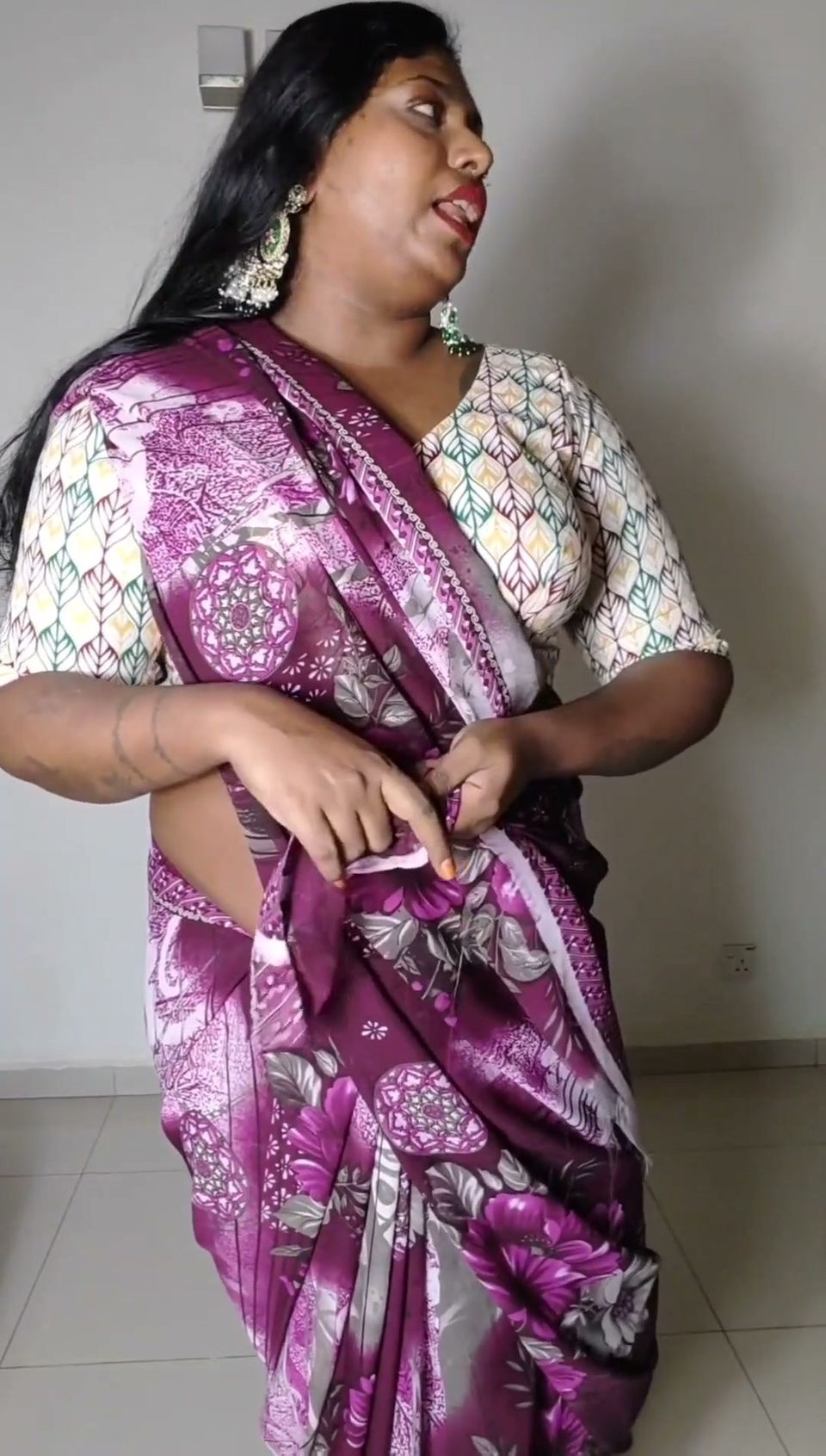 Perima Ilaria Fucks Ramesh to Save the Dignity