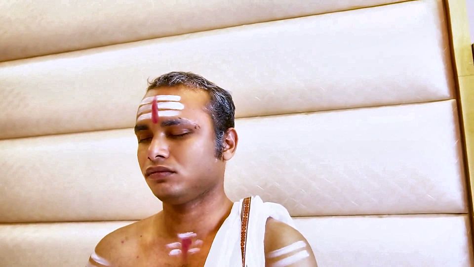 A House Wife Come to a Nasty Monk for Her Problem and Monk Misguided Her and Fucked Her Hardly