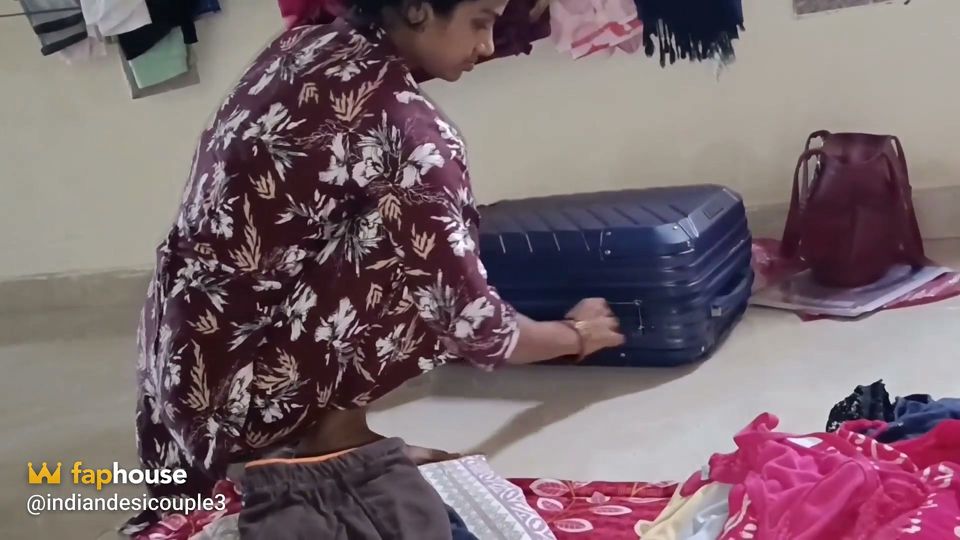 Horney Bhabhi Injoying Her Roommate in Bath