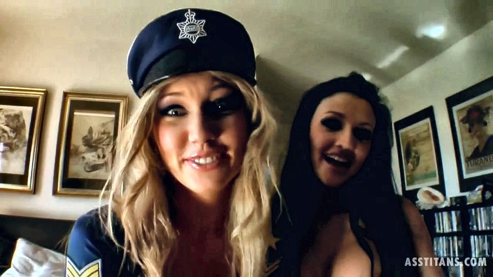 Alien and Cherry Jull, beauties fucked by Titus Steel and Mike Angelo