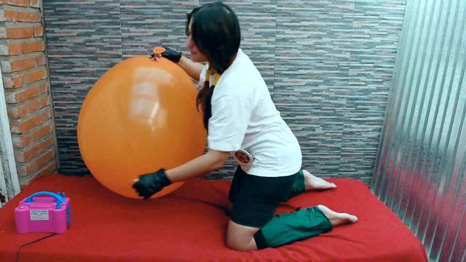 Videl From Dbz Blow and Ride a 36inch Big Balloon - Bunny Looner