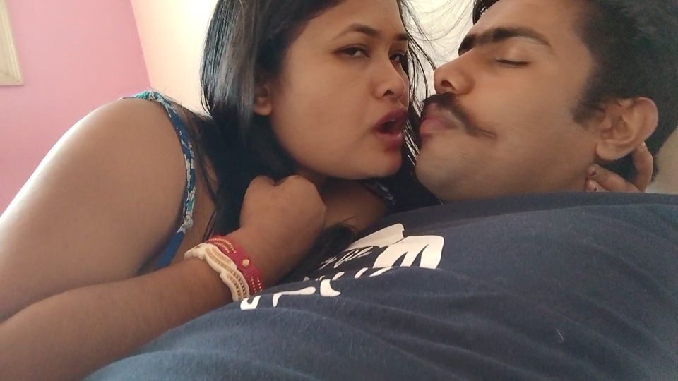 Newly Married Indianm Rough Fucked by old Sasur ji in her tight pussy Hindi Audio