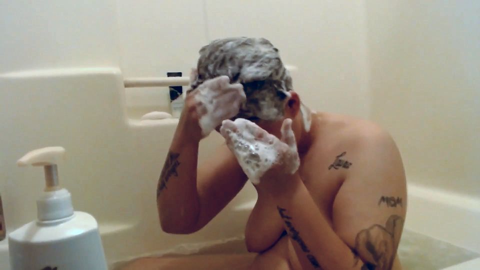 Super Dove Handful of Shampoo Hair Washing Lather