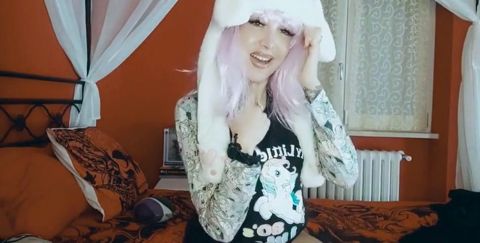 Great Sweet Cute Girl Wanna Learn All