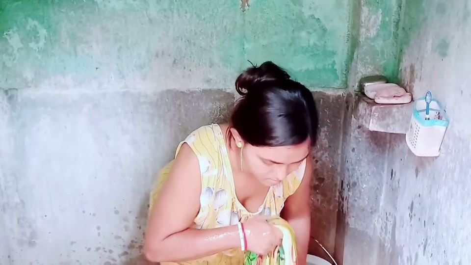 Bhabhi Devar Jaldi Raat Raat Bar Bhabhi Ji Pa Pani Nikla.