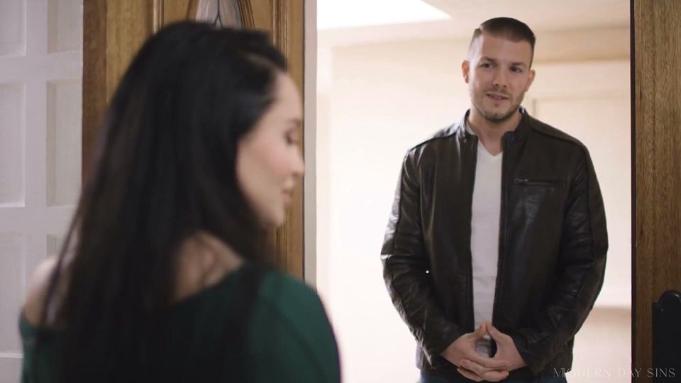 Modern-day Sins - PAWG Gabi Paltrova Squirts While Fucking Loser Ex-boyfriend's Big Dick Bestie!