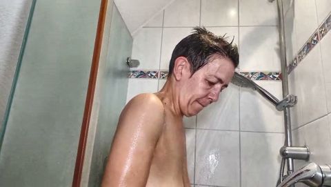 Slut taking a shower
